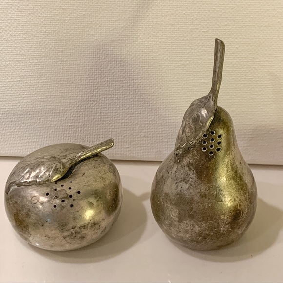 Johnson Bros Garden Bouquet Saucer Plates And Fruit Bowls Dishes Shakers 6 Pc - Picture 9 of 14